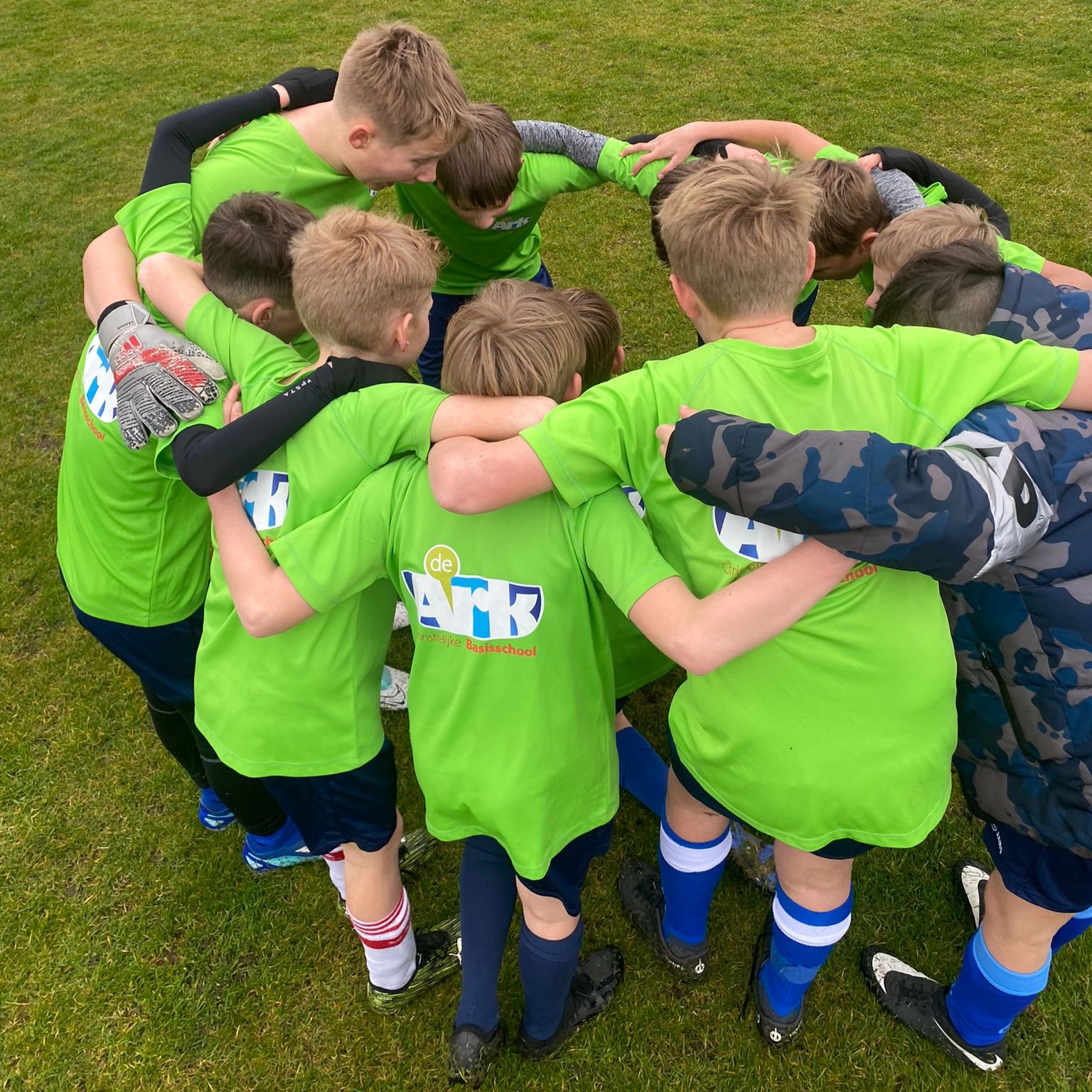 Gezocht: wedstrijdbegeleiders voor Schoolvoetbaltoernooi op 11 juni!